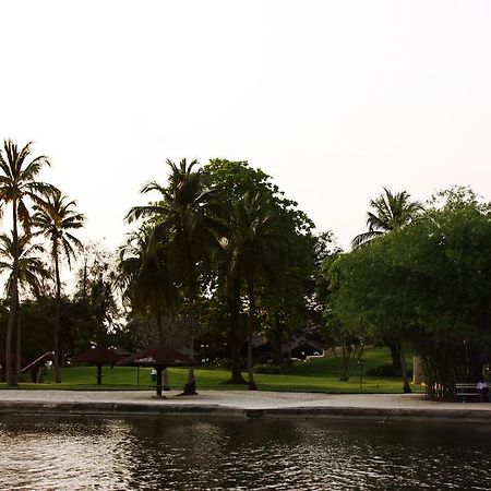 Heden Golf Hotel Abidjan Exterior photo
