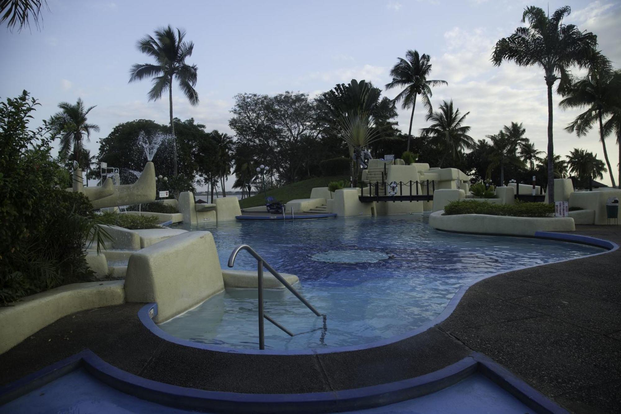 Heden Golf Hotel Abidjan Exterior photo